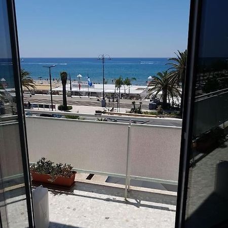 Апартаменты Casa Al Mare - Lido Террачина Экстерьер фото